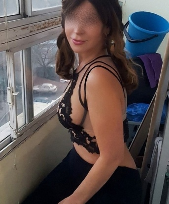 С опытом и страстью я готова сделать нашу встречу незабываемой! 💋
Мои услуги включают все, что ты можешь себе представить: классический и эротический массаж, оральный и классический секс, а также фантазии и ролевые игры. 🌟
Мне очень важно, чтобы ты чувствовался комфортно и удовлетворен каждой минутой нашего времени вместе. 🌹
У меня есть отличные отзывы от моих предыдущих клиентов, которые говорят о моем профессионализме и подлинной страсти. 🔥
Фото, которые ты видишь, полностью соответствуют реальности, и я уверена, что тебе понравится моя нежная внешность. 💃
Не упускай возможность встретиться со мной и погрузиться в мир наслаждения и страсти. Живу в Москве, и с нетерпением жду твоего звонка. ✨ Кара